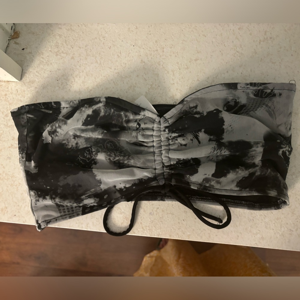 Black and grey bandeau / rube top womens Medium size cute urban designs